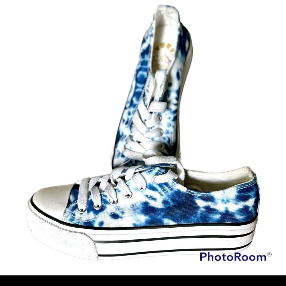 C&C California Blue and White Tie-Dye Sneakers